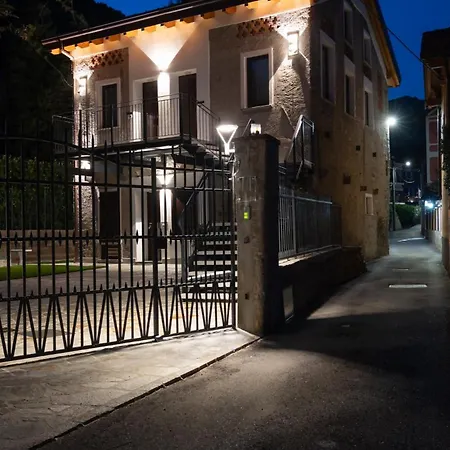 Dimora Di Solcio Historic 17th-century